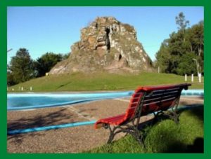 Campings Municipales en Uruguay. Acampar en Parque Municipal Congreso de Abril Piedra Pintada en Artigas.